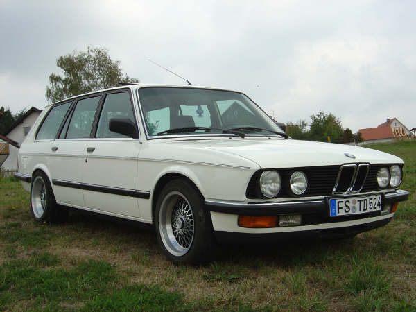 e28touring1.jpg