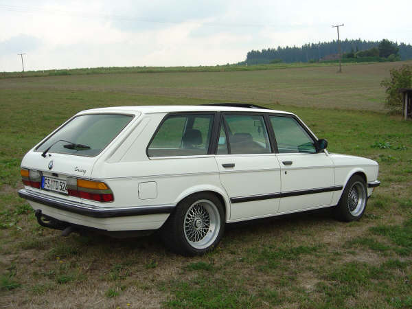 e28touring2.jpg